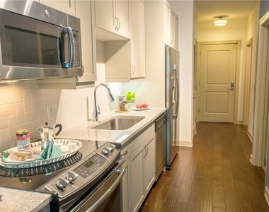 2420 Peachtree Road Nw - Photo Thumbnail 1