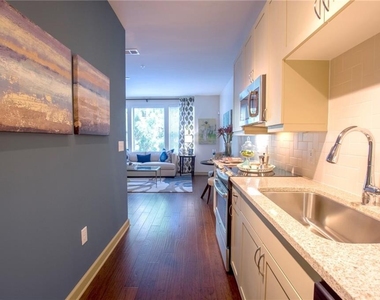2420 Peachtree Road Nw - Photo Thumbnail 3