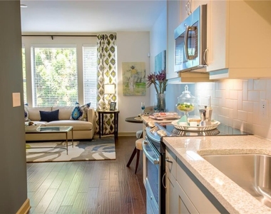 2420 Peachtree Road Nw - Photo Thumbnail 2