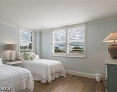 10691 Gulf Shore Drive - Photo Thumbnail 11