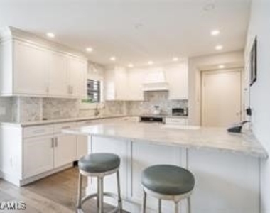 10691 Gulf Shore Drive - Photo Thumbnail 7