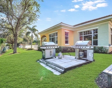 4430 Botanical Place Circle - Photo Thumbnail 14