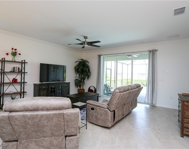 2155 Hamlin Street - Photo Thumbnail 44