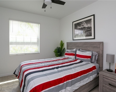2155 Hamlin Street - Photo Thumbnail 29