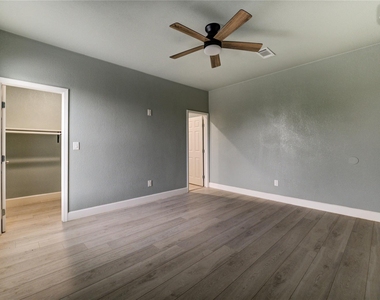 4323 Continental Drive - Photo Thumbnail 20