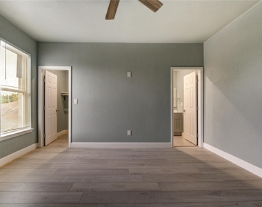 4323 Continental Drive - Photo Thumbnail 19