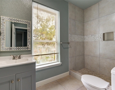 4323 Continental Drive - Photo Thumbnail 46