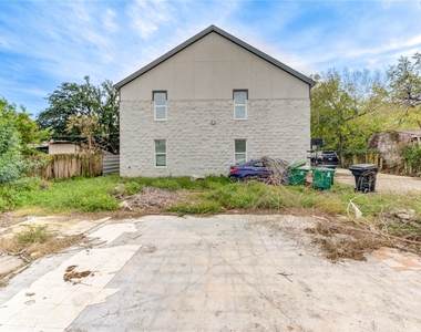 4323 Continental Drive - Photo Thumbnail 32