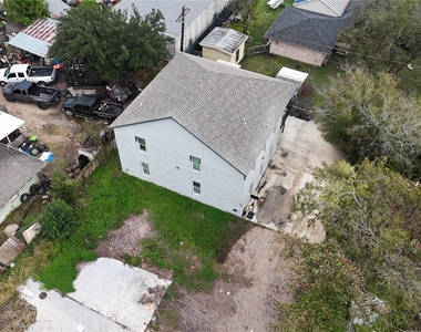 4323 Continental Drive - Photo Thumbnail 41
