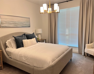 176 Sweeping Valley Drive - Photo Thumbnail 20