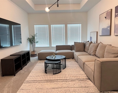 176 Sweeping Valley Drive - Photo Thumbnail 35