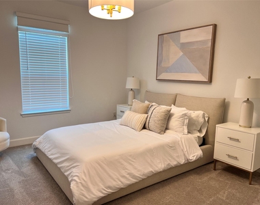 176 Sweeping Valley Drive - Photo Thumbnail 38