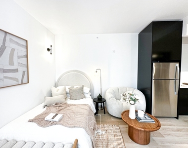 1042 President Street - Photo Thumbnail 1