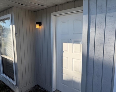 5435 Se 28th Lane - Photo Thumbnail 2