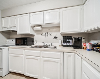 1046 W 26th Ave - Photo Thumbnail 42