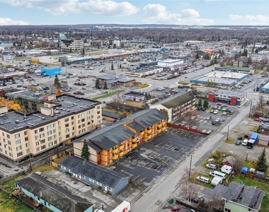 1046 W 26th Ave - Photo Thumbnail 10
