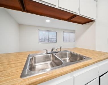 1046 W 26th Ave - Photo Thumbnail 36