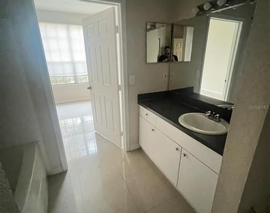 6368 Raleigh Street - Photo Thumbnail 7