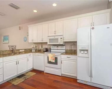 8920 Duval Lane - Photo Thumbnail 9