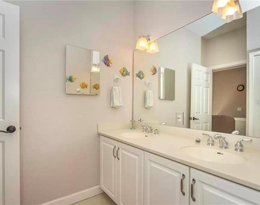 8920 Duval Lane - Photo Thumbnail 18