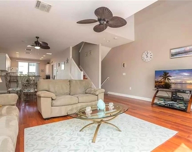 8920 Duval Lane - Photo Thumbnail 4
