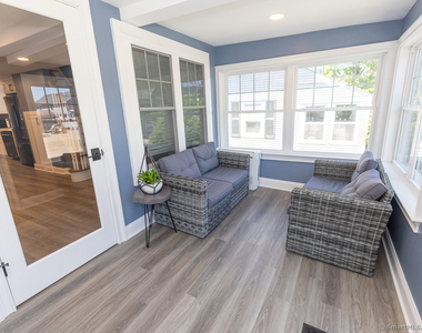55 Swan Avenue - Photo Thumbnail 4