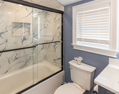 55 Swan Avenue - Photo Thumbnail 14