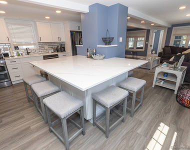 55 Swan Avenue - Photo Thumbnail 9
