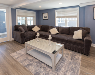55 Swan Avenue - Photo Thumbnail 8