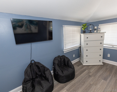 55 Swan Avenue - Photo Thumbnail 28