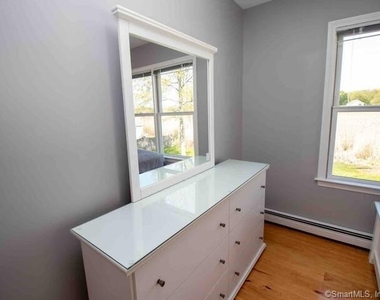 10 Groveway - Photo Thumbnail 14