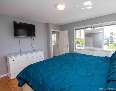 10 Groveway - Photo Thumbnail 13
