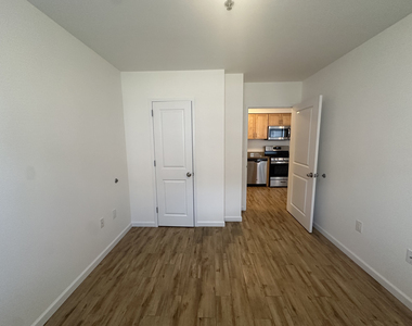 31-72 31st Street - Photo Thumbnail 3