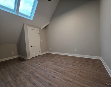 100 Buckley Road - Photo Thumbnail 40