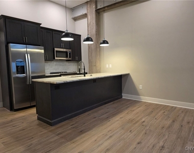 100 Buckley Road - Photo Thumbnail 8