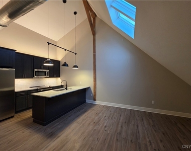 100 Buckley Road - Photo Thumbnail 34