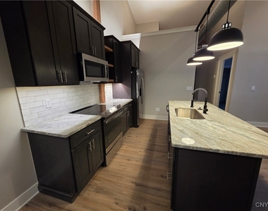 100 Buckley Road - Photo Thumbnail 43