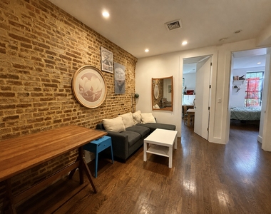 556 Kosciuszko Street - Photo Thumbnail 2