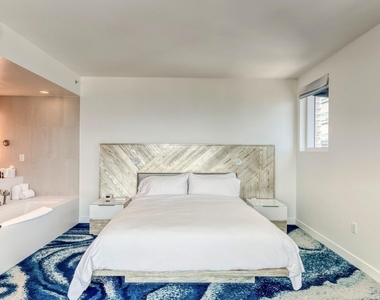 3101 Bayshore Drive - Photo Thumbnail 23