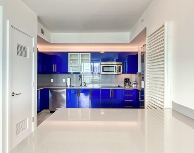 3101 Bayshore Drive - Photo Thumbnail 8