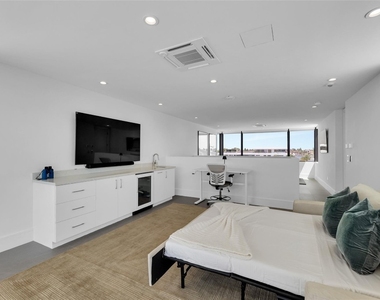 1730 Se 13th Street - Photo Thumbnail 24