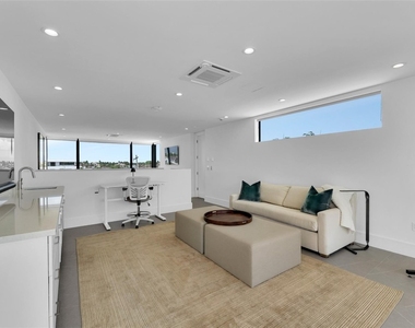 1730 Se 13th Street - Photo Thumbnail 28