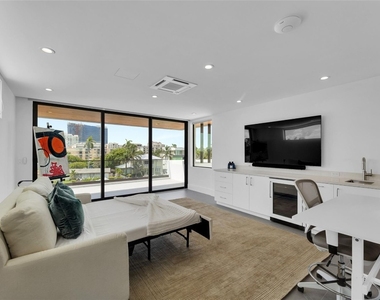 1730 Se 13th Street - Photo Thumbnail 21