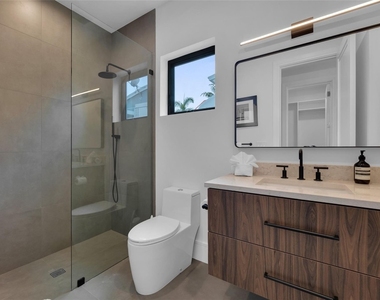 1730 Se 13th Street - Photo Thumbnail 54