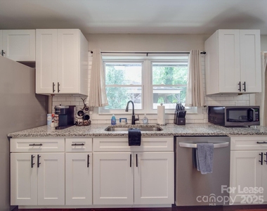 1510 Lynhurst Drive - Photo Thumbnail 8