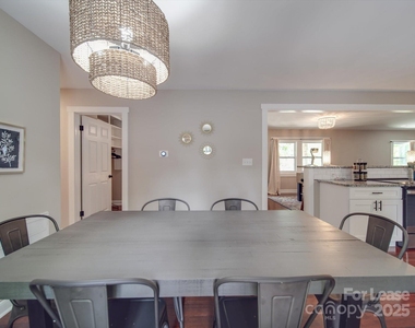 1510 Lynhurst Drive - Photo Thumbnail 6