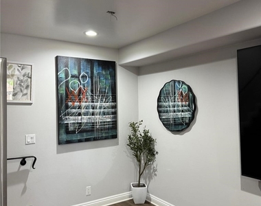 22237 Buena Ventura Street - Photo Thumbnail 6