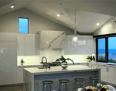 809 Emerald Bay - Photo Thumbnail 7