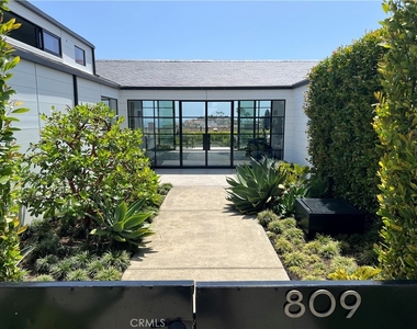 809 Emerald Bay - Photo Thumbnail 3