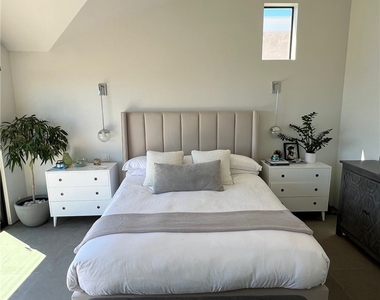 809 Emerald Bay - Photo Thumbnail 16